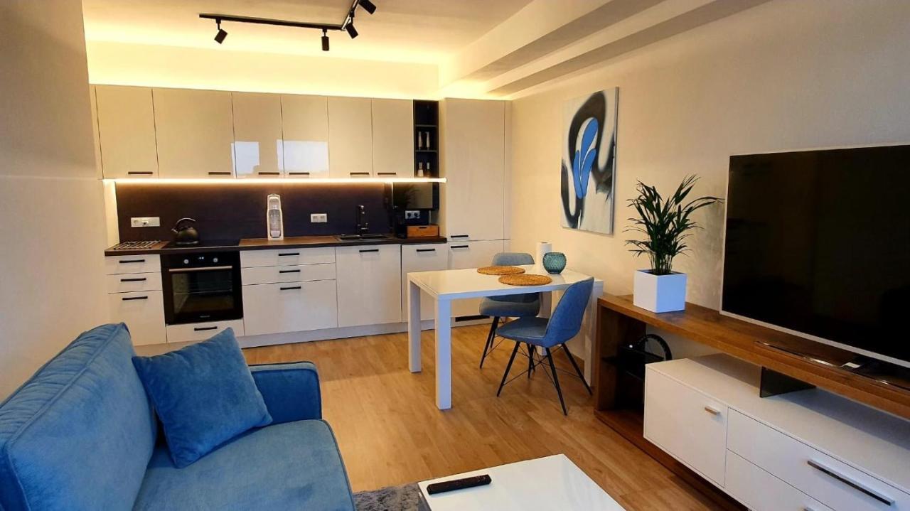 Luxury Apartment Vbloku Prag Exterior foto
